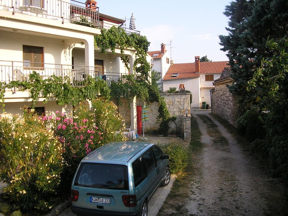 Apartments Coki Funtana Exterior foto