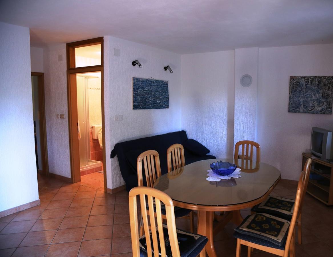 Apartments Coki Funtana Exterior foto